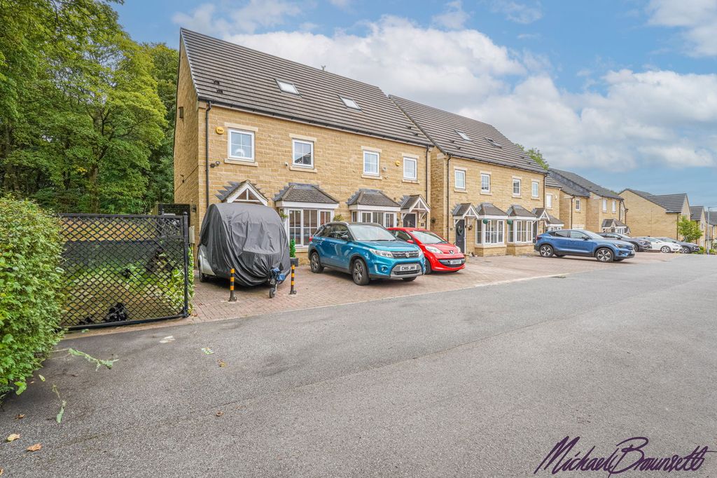 Property photo 1 of 30