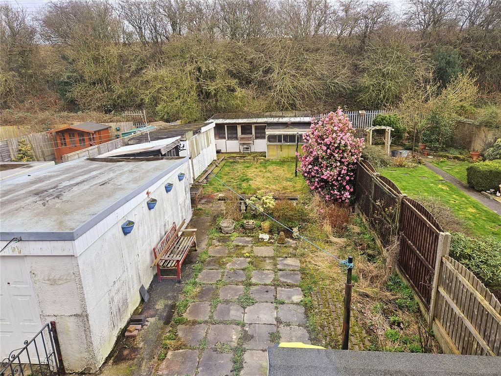 Property photo 2 of 19 Rear Garde