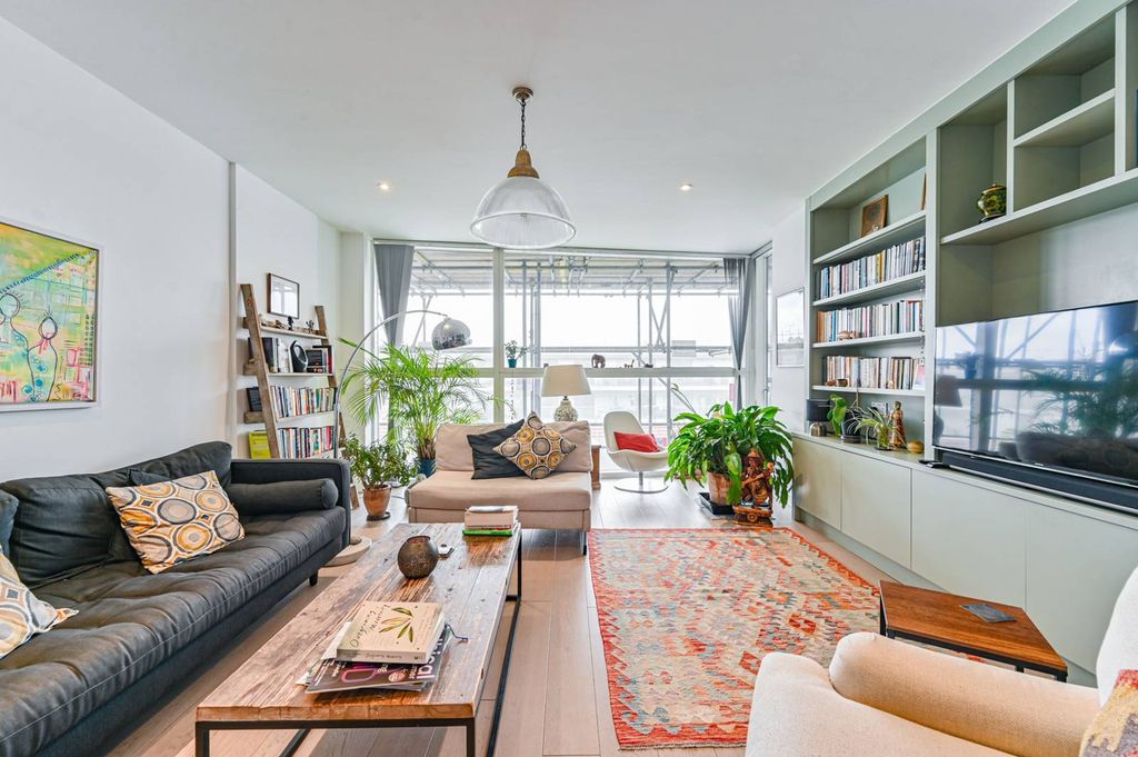 Property photo 3 of 22