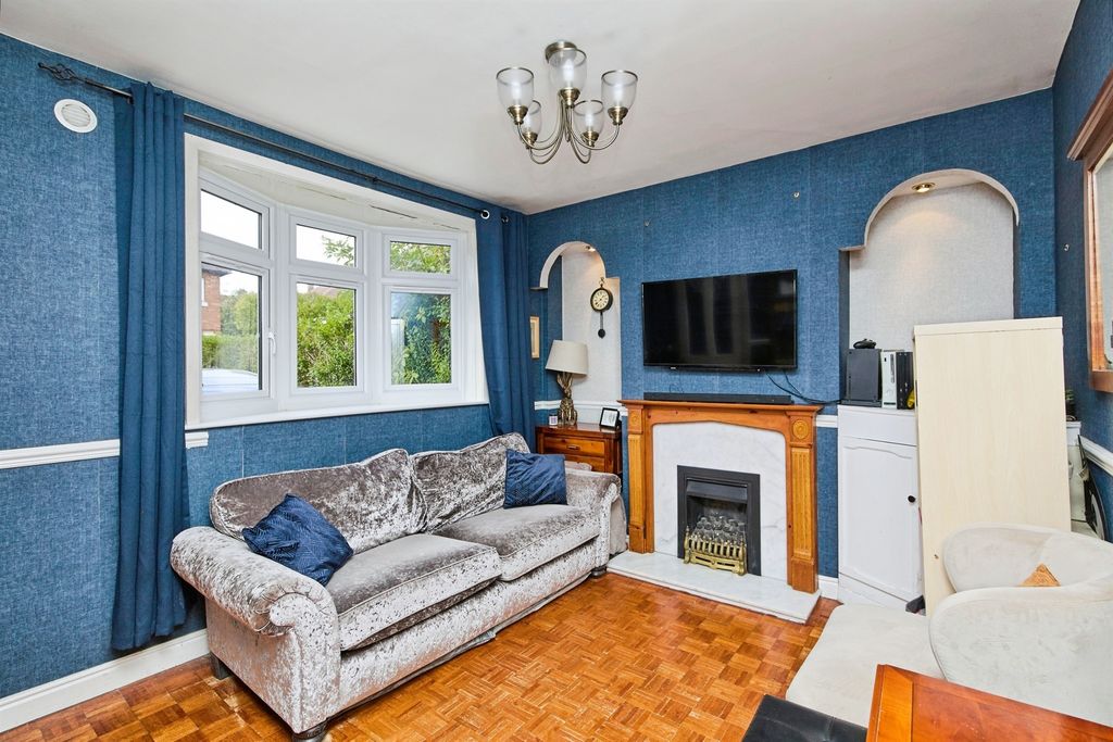 Property photo 2 of 17