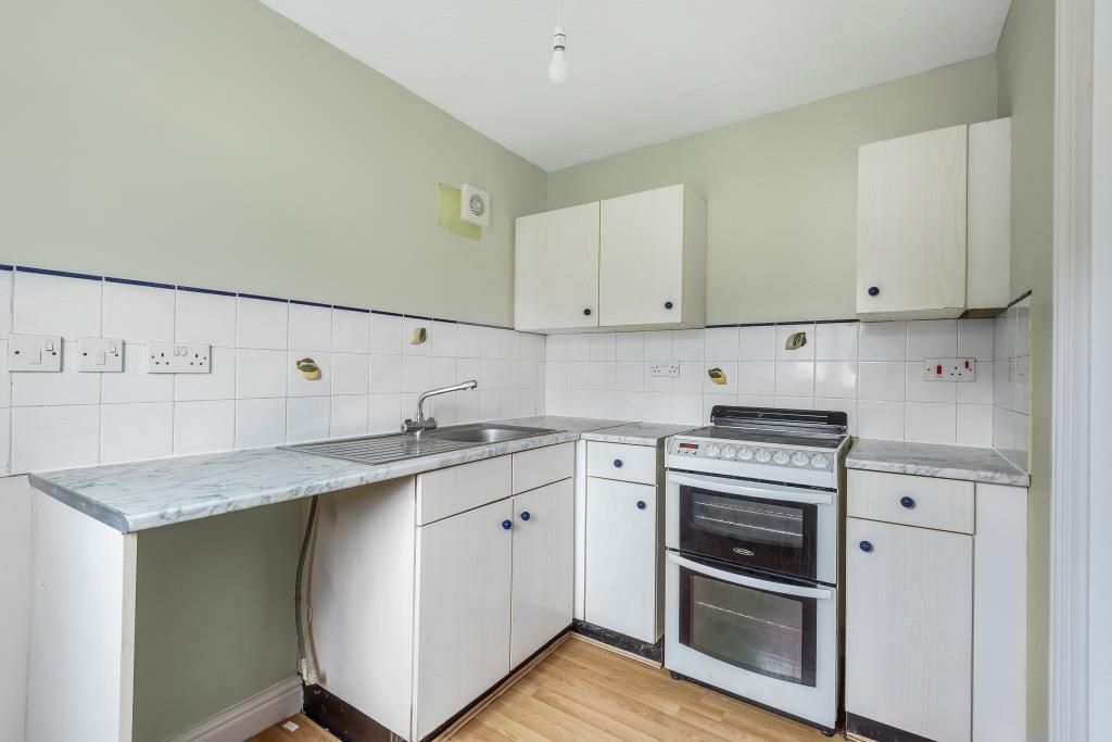 Property photo 3 of 8 Kitchen