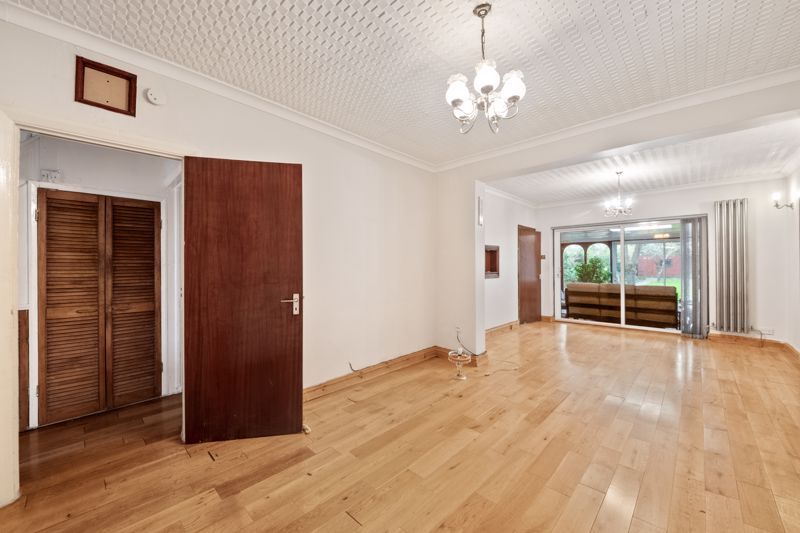 Property photo 3 of 21 Photo 9