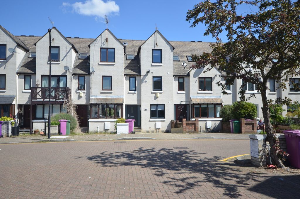 Property photo 1 of 5