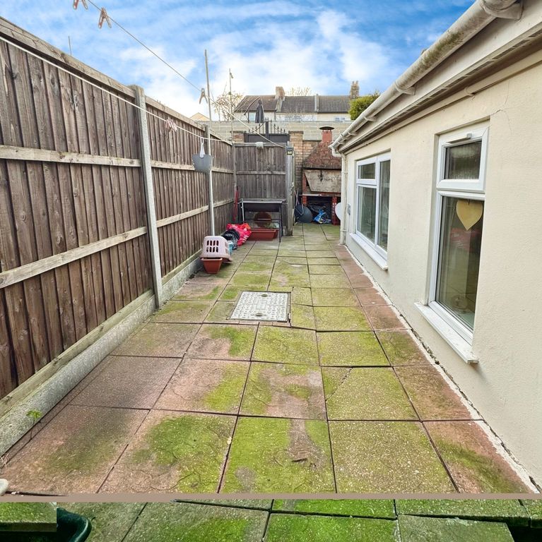 Property photo 3 of 10 Grdn