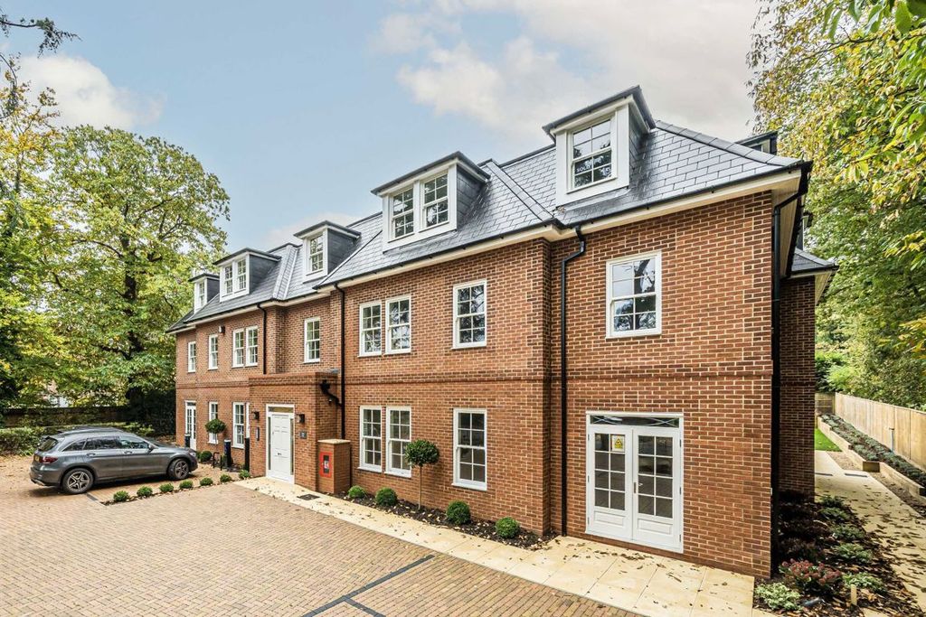 Property photo 1 of 4