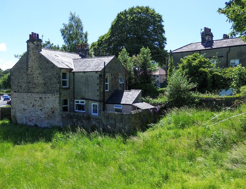 Property photo 2 of 16 Side View