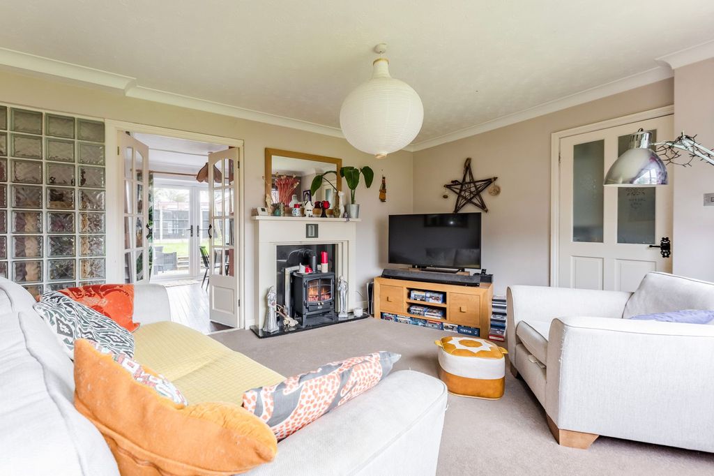 Property photo 3 of 18