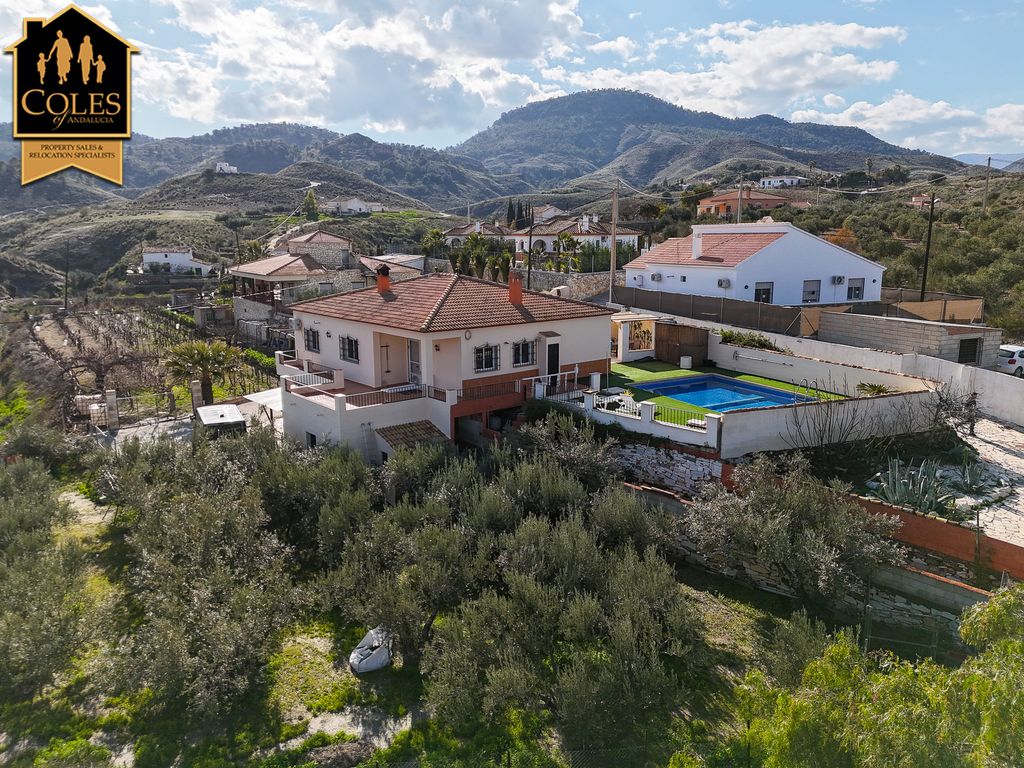 Property photo 1 of 33