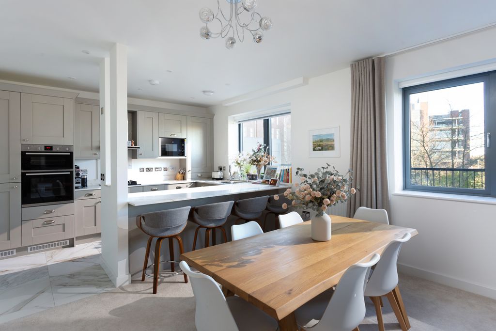 Property photo 3 of 19 Kitchen/Dining Area