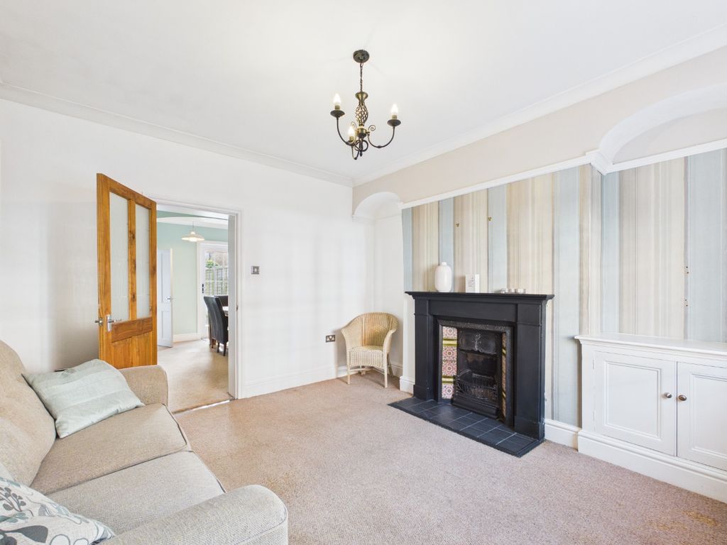 Property photo 2 of 14 4706016