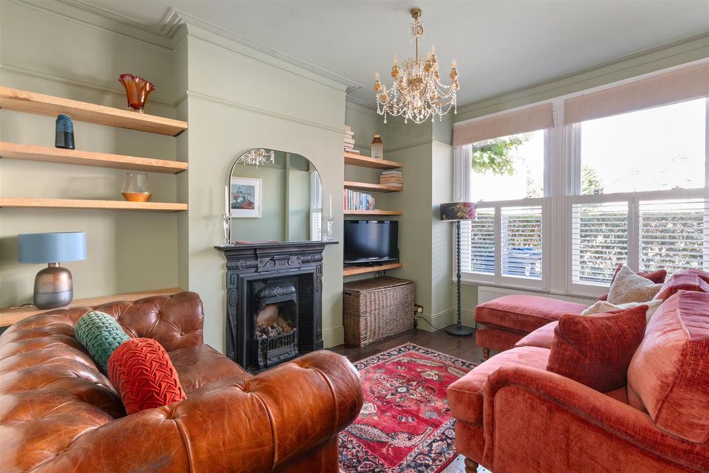 Property photo 2 of 16