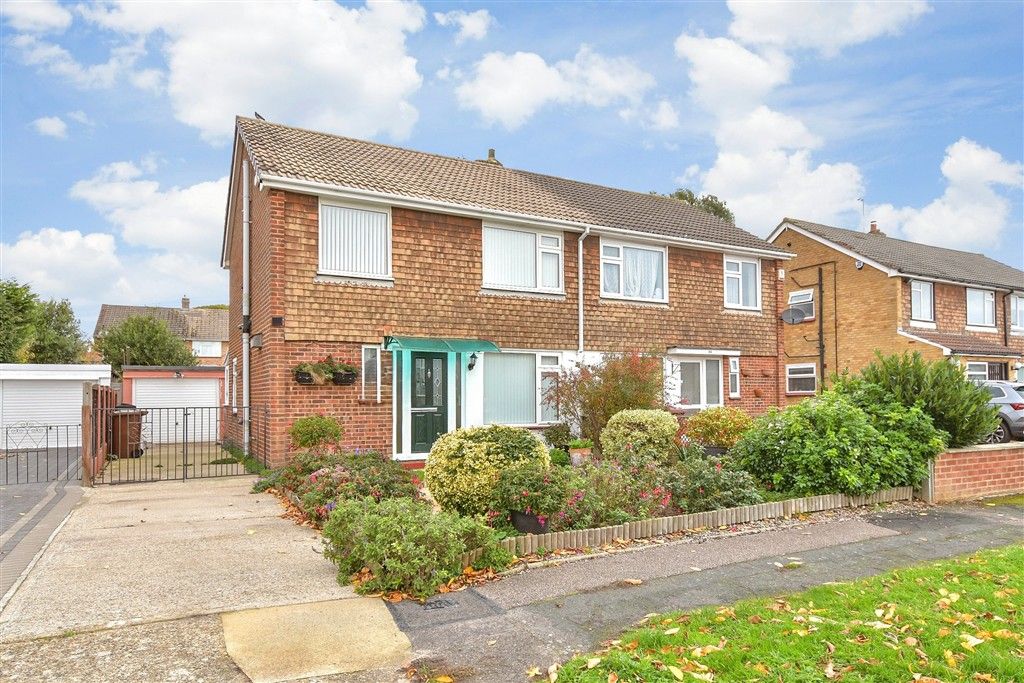 Property photo 1 of 12 External (Brochure)