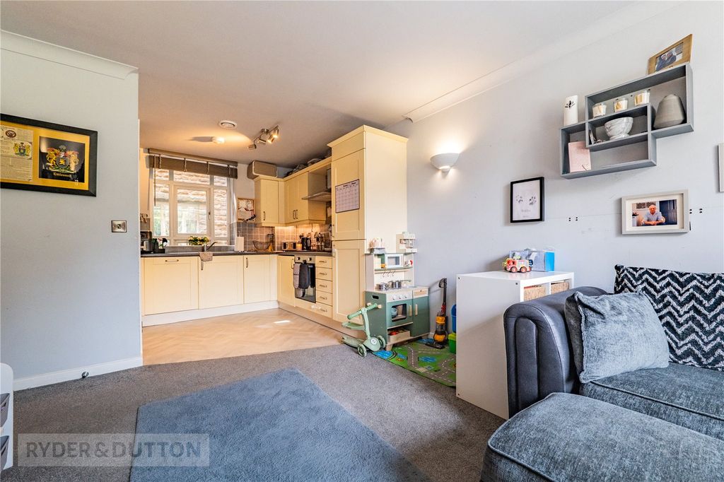 Property photo 2 of 14 Open Plan Living