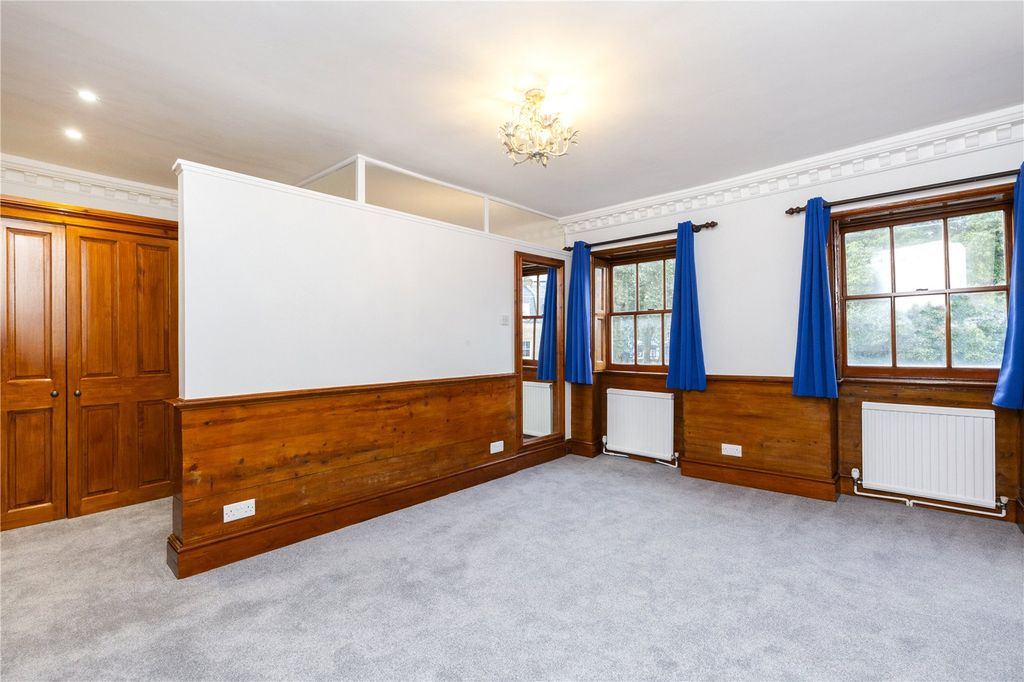 Property photo 3 of 22 Bedroom