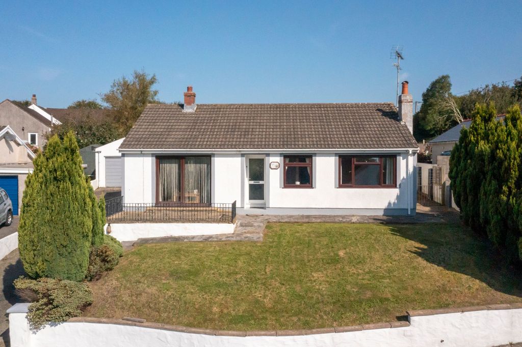 Property photo 1 of 27