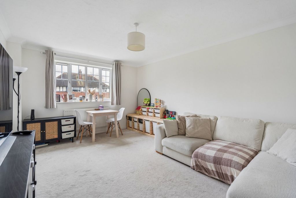 Property photo 2 of 12