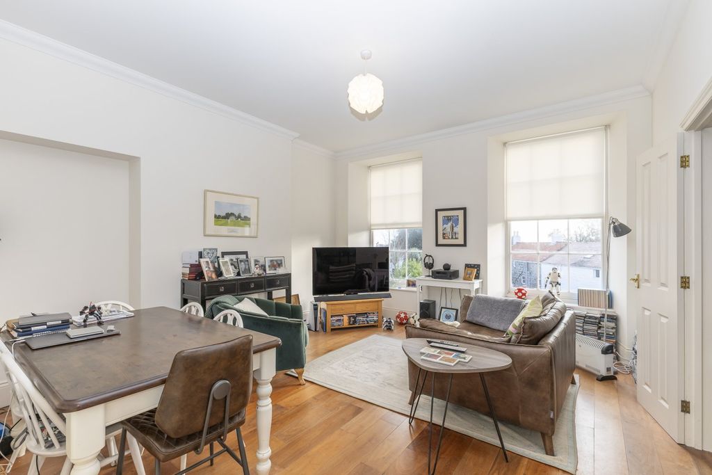 Property photo 2 of 13 Picture No. 40