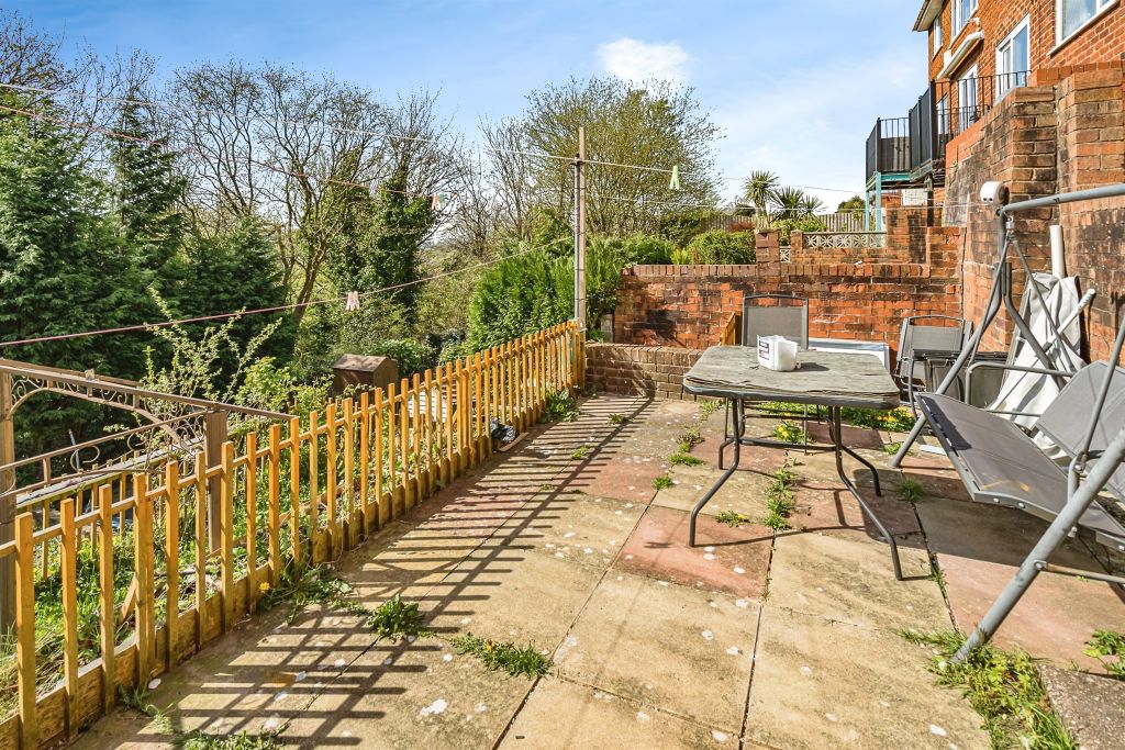 Property photo 2 of 17