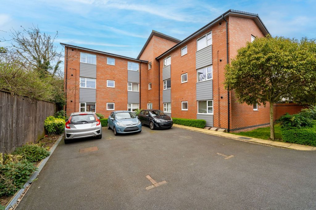 Property photo 1 of 16