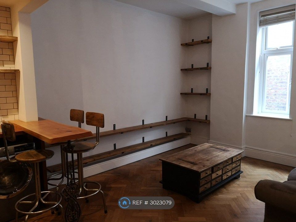 Property photo 2 of 6 Breakfast Bar / Living Room