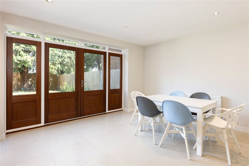 Property photo 3 of 8 Picture No. 09