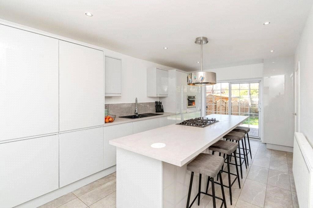 Property photo 2 of 14 Breakfast Kitchen