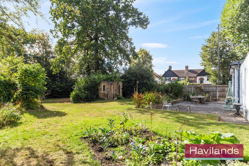 Property photo 1 of 12 The Bourne-2.Jpg