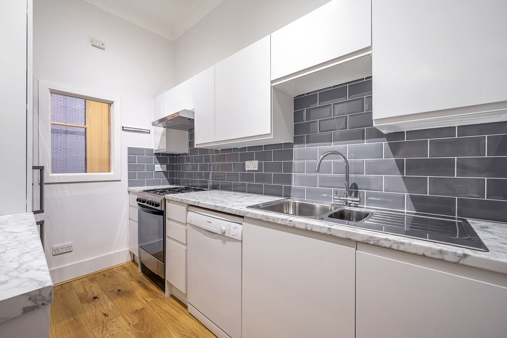 Property photo 2 of 7 1