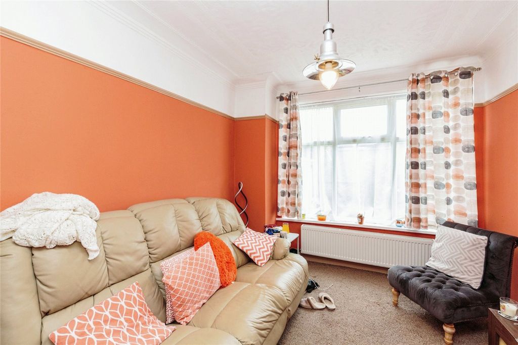 Property photo 2 of 17 Photography