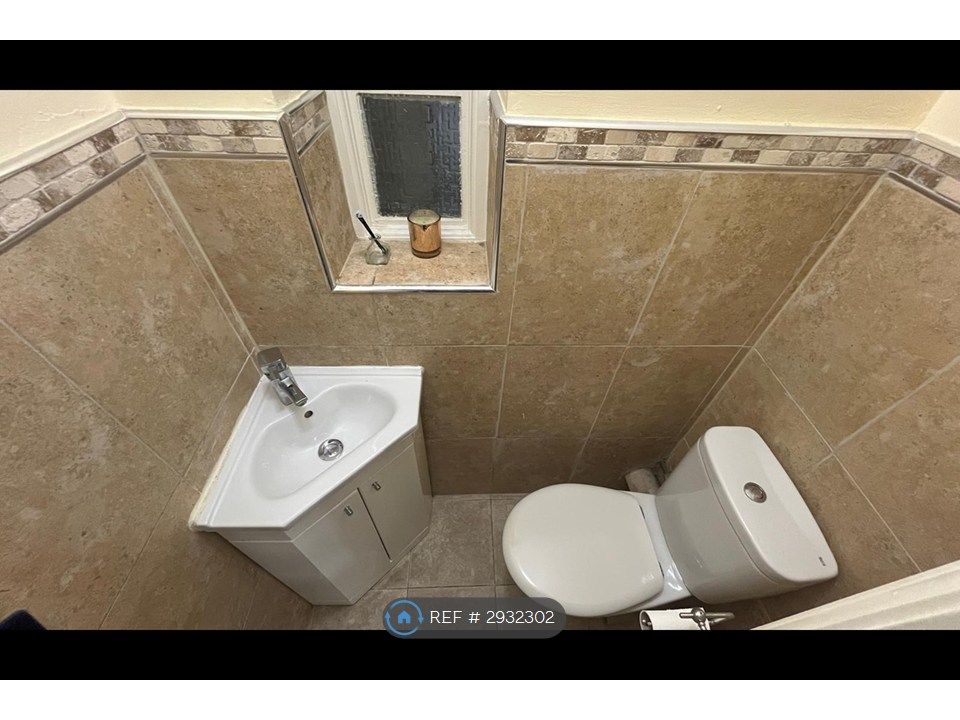Property photo 1 of 17 Downstairs Wc