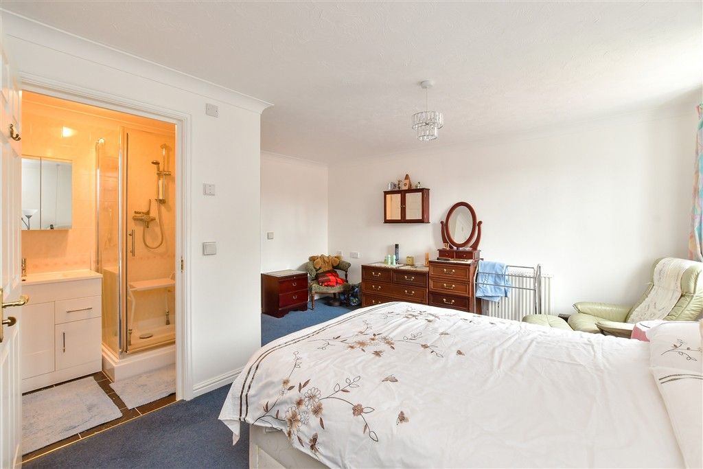 Property photo 2 of 12 Bedroom 1