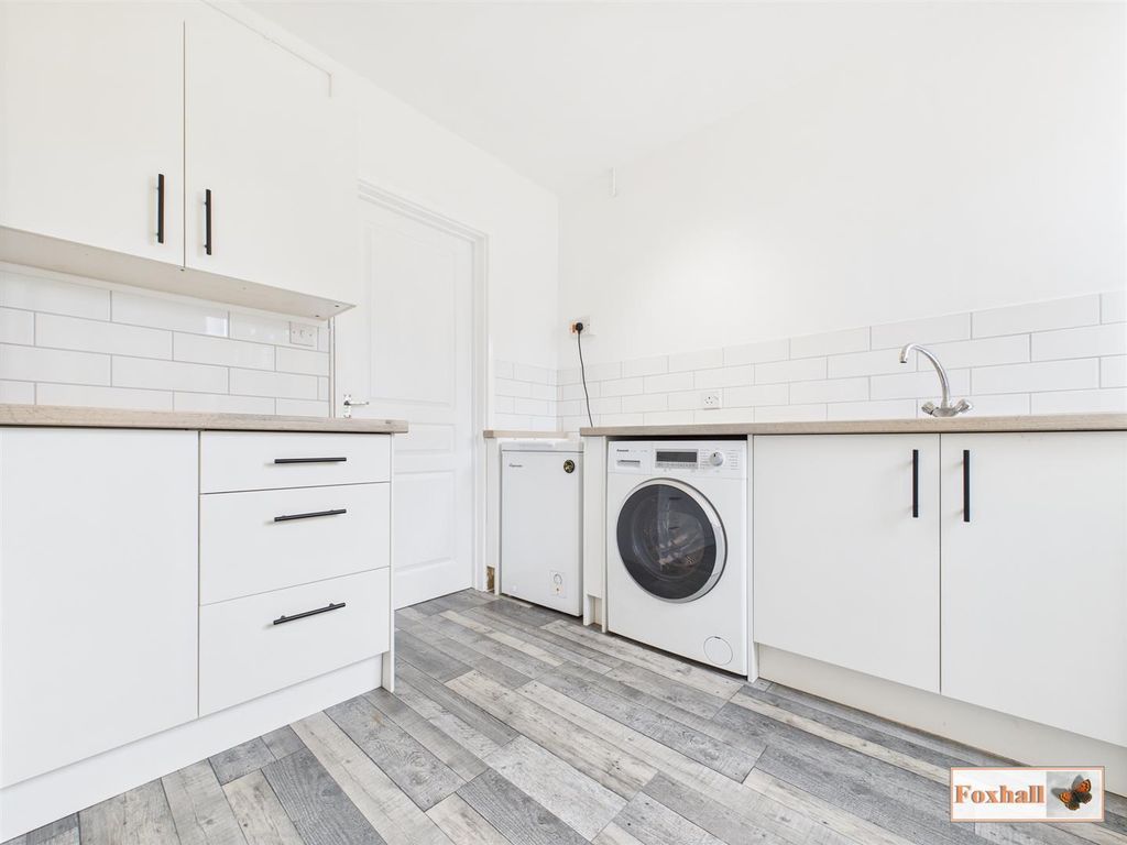 Property photo 2 of 17 Kitchen