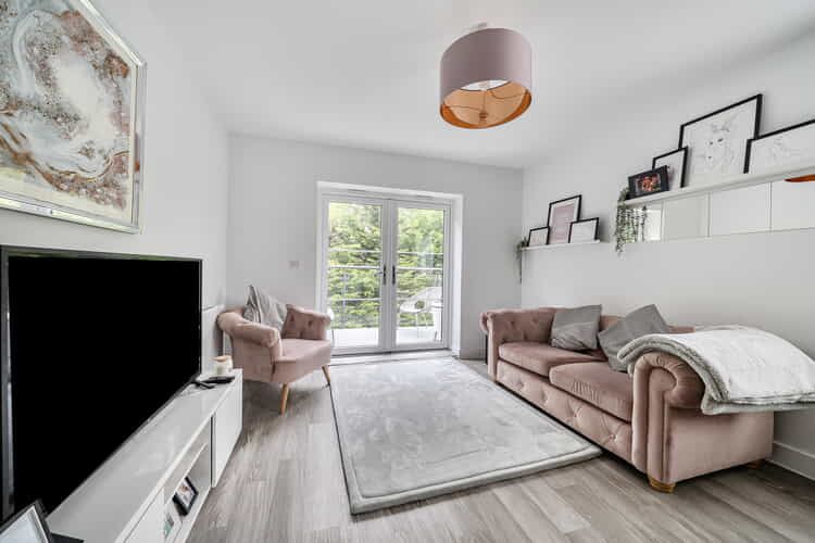 Property photo 2 of 21