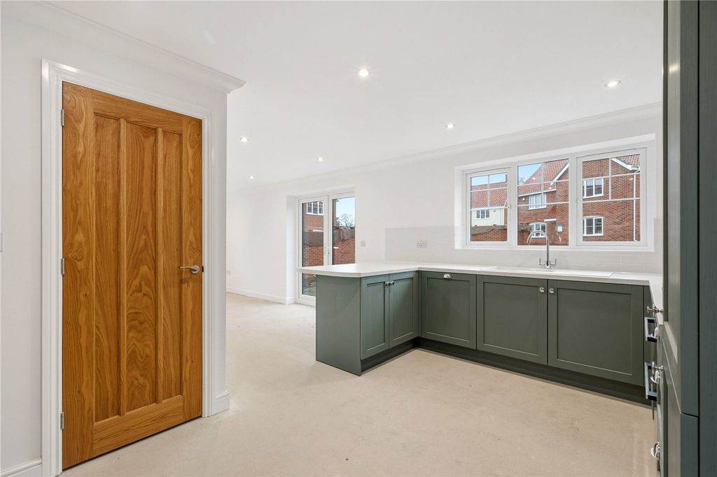 Property photo 3 of 17 Picture No. 25