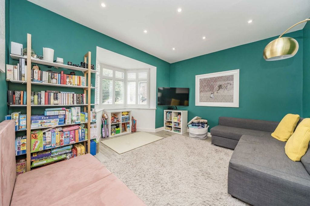 Property photo 3 of 12