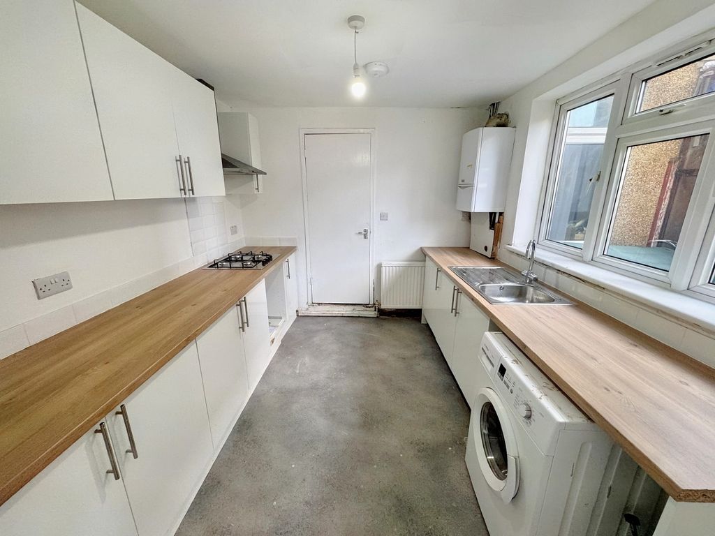 Property photo 3 of 13