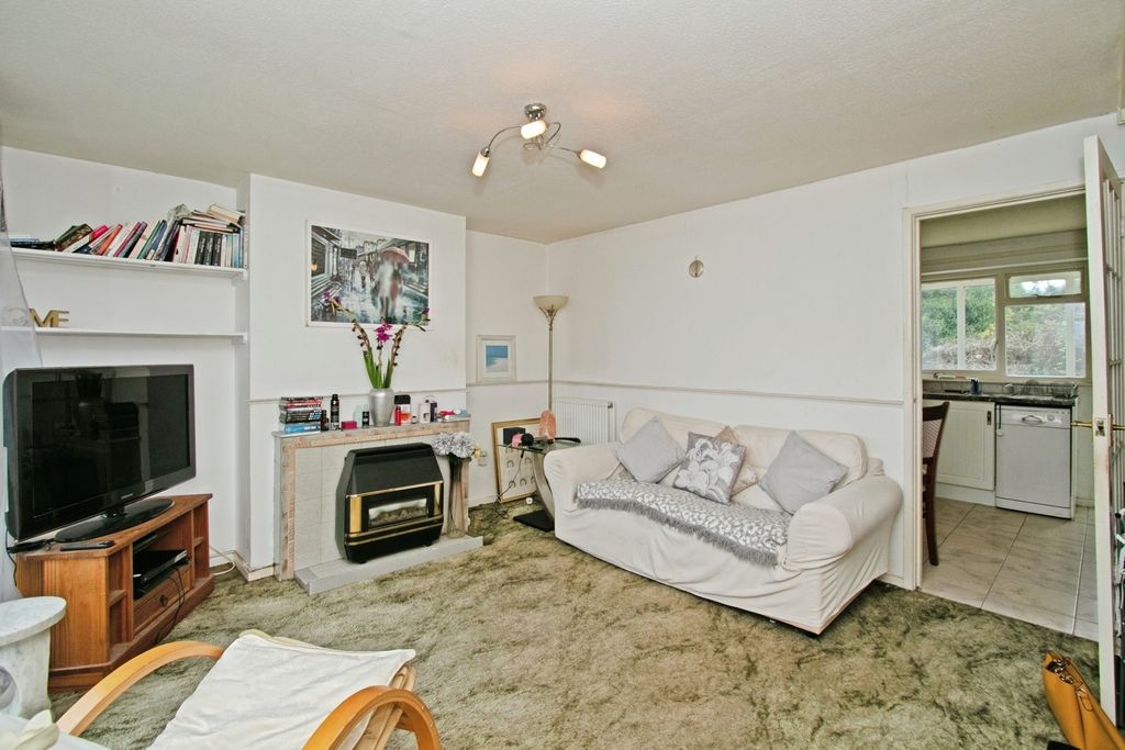 Property photo 2 of 8 Pbox-Img.Jpg