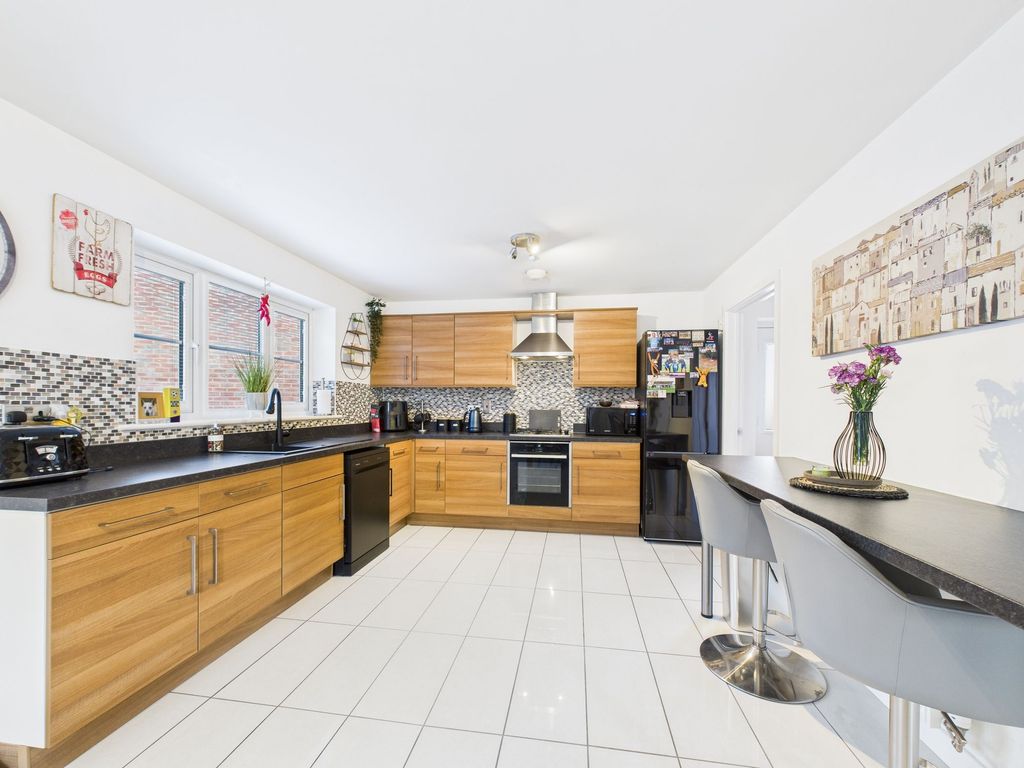 Property photo 3 of 22