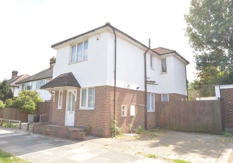 Property photo 2 of 2 1A Firs Lane, Winchmore Hill, London N21 2Ht