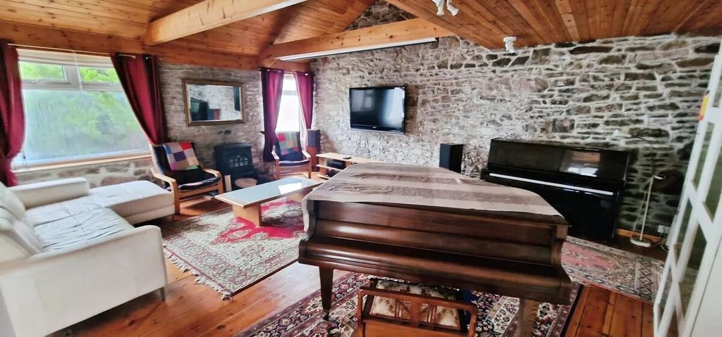 Property photo 2 of 11 Picture 2