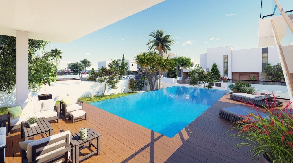 Property photo 3 of 3