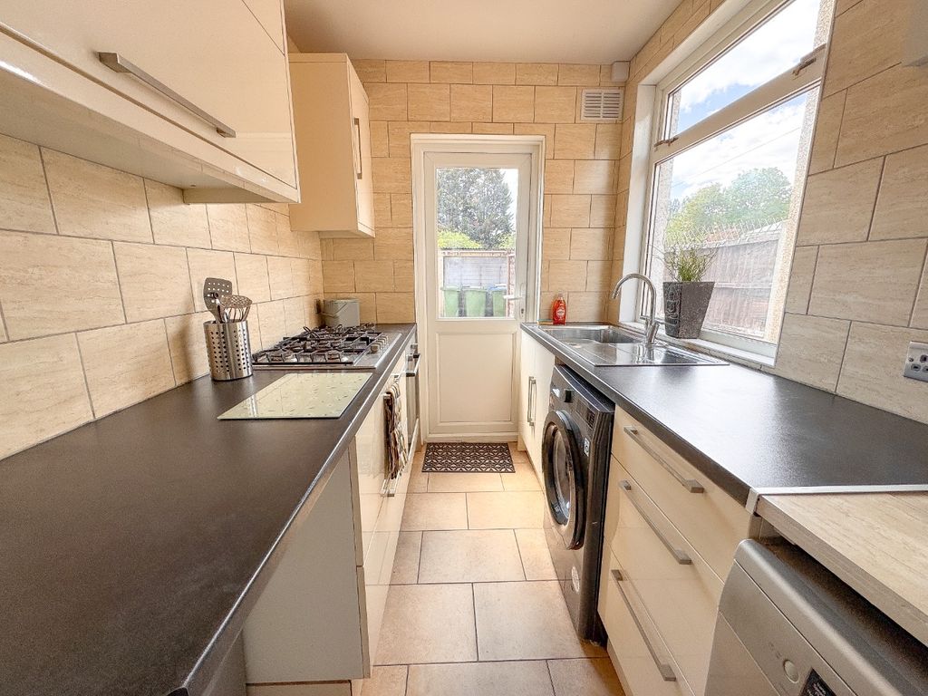 Property photo 3 of 14 4781138