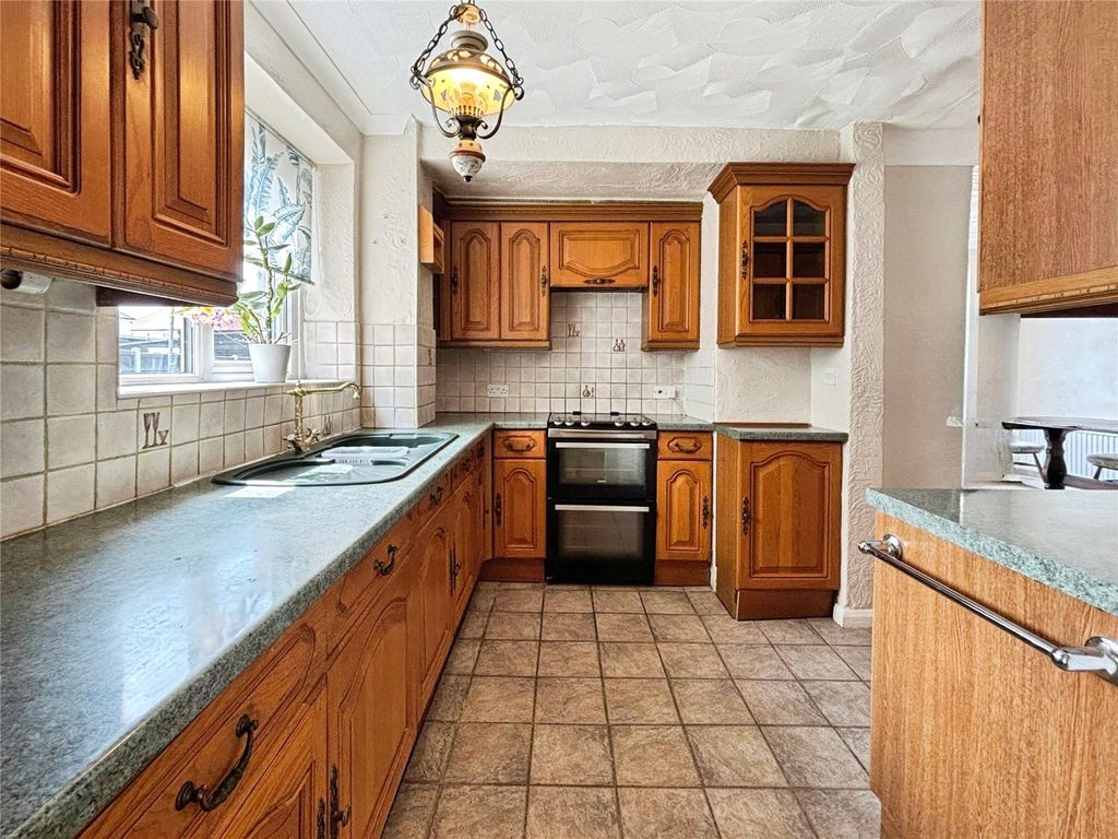 Property photo 2 of 15 Picture No. 40