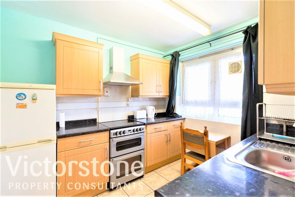 Property photo 1 of 12 1479911