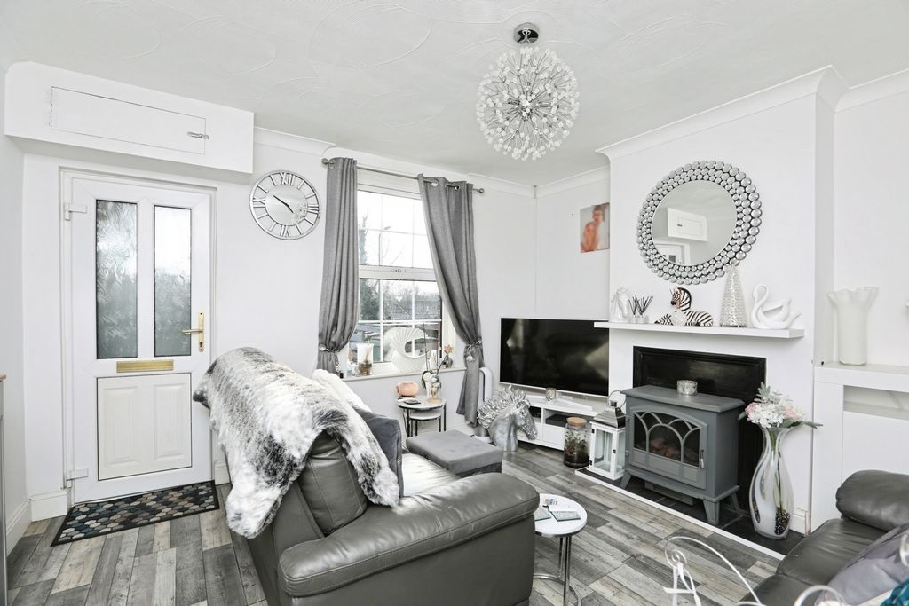 Property photo 2 of 20 Pbox-Img.Jpg