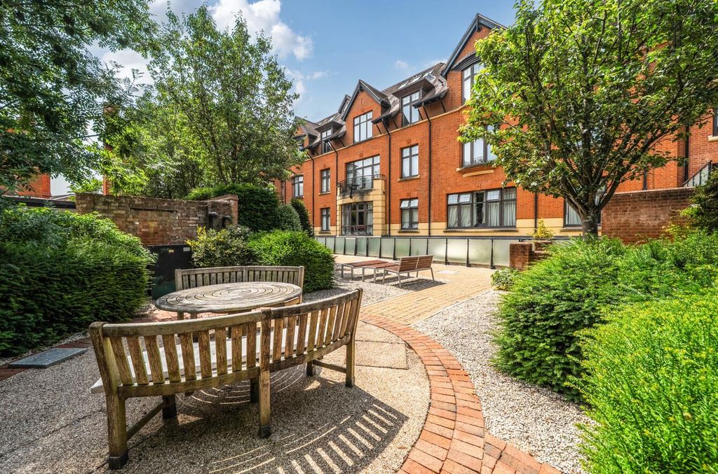 Property photo 3 of 19 Image