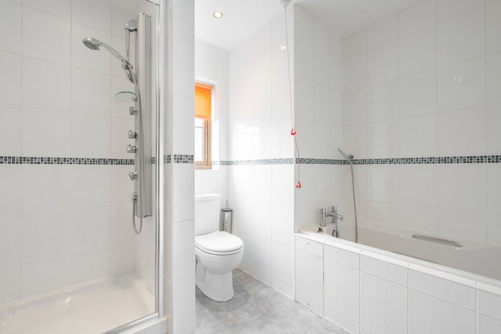 Additional image 12 of 2 bed flat for saleHolme Valley Court, Huddersfield Road, Holmfirth HD9