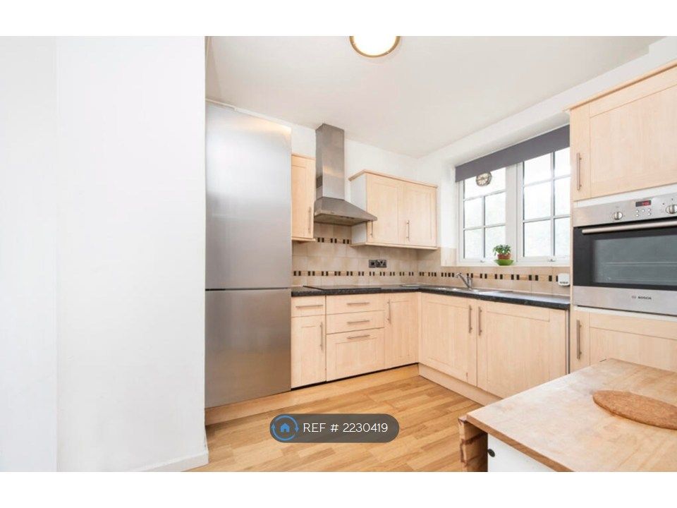 Property photo 1 of 11 Kitchen