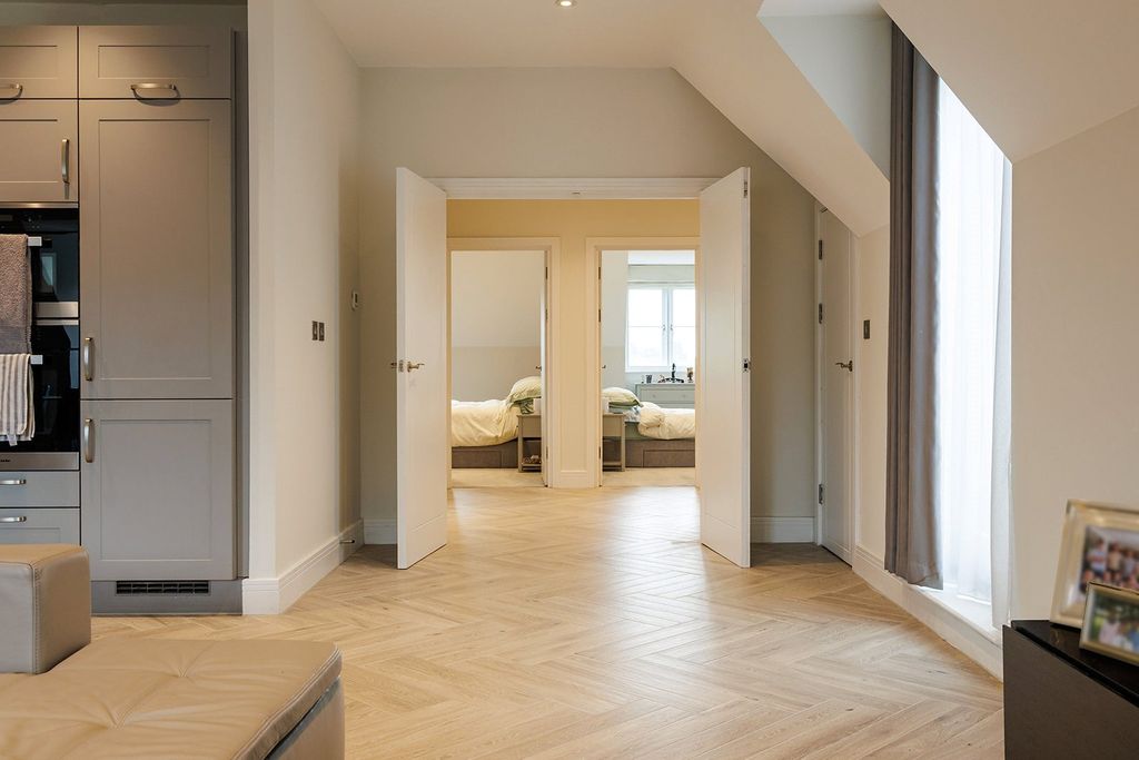 Additional image 7 of 3 bed flat for saleEpsom Road, Guildford, Surrey GU1
