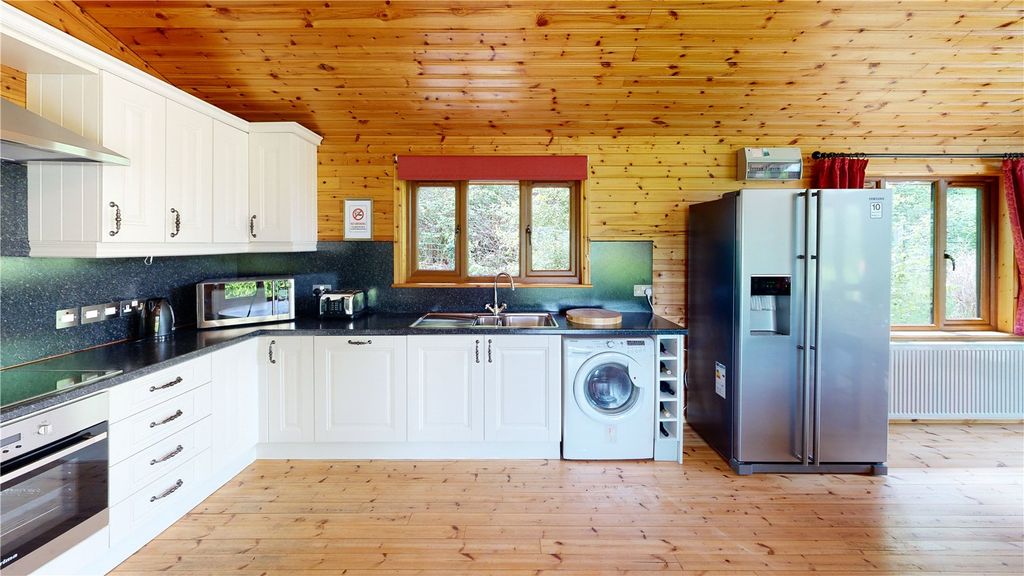 Property photo 3 of 26 Picture No. 08